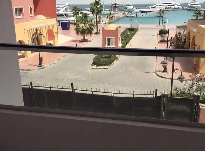 Marina Apartment *
